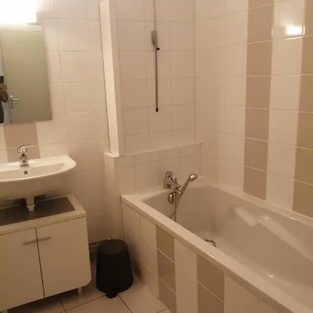 Appartamento Studio Dans Vieux Magasin 1800 *