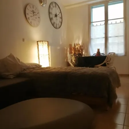 Studio Dans Vieux Magasin 1800